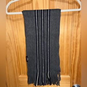 Dockers Gray scarf with white and navy blue vertical stripes and fringe ends 74”